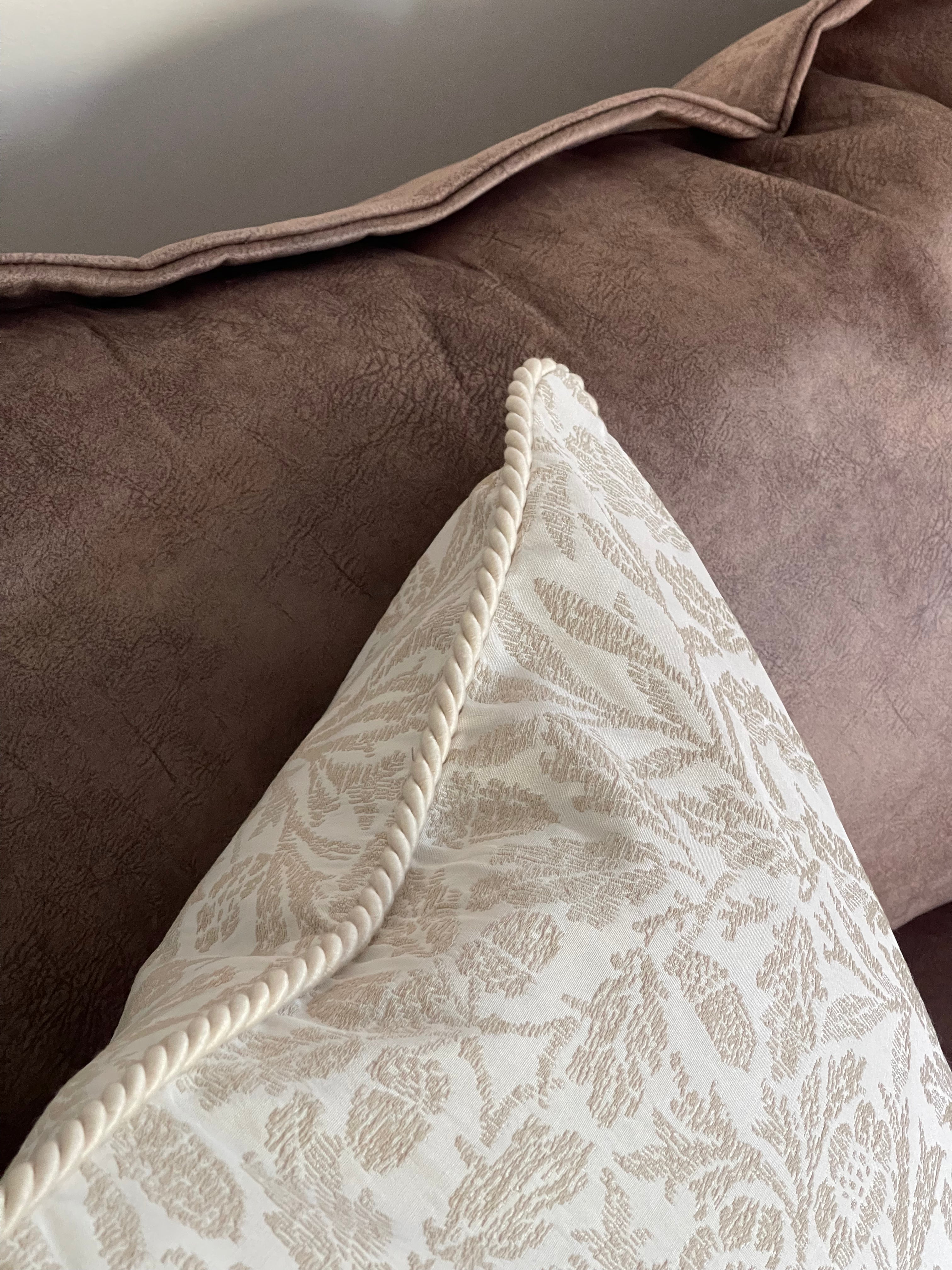 Acorn Tonal Jacquard Cushion Cover Ivory / 50x50