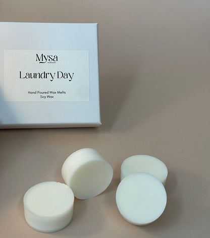 Laundry Day luxury scented wax melts in gift box. Home fragrance with soy wax and Baby Powder, light musk, lavender &amp; jasmine.