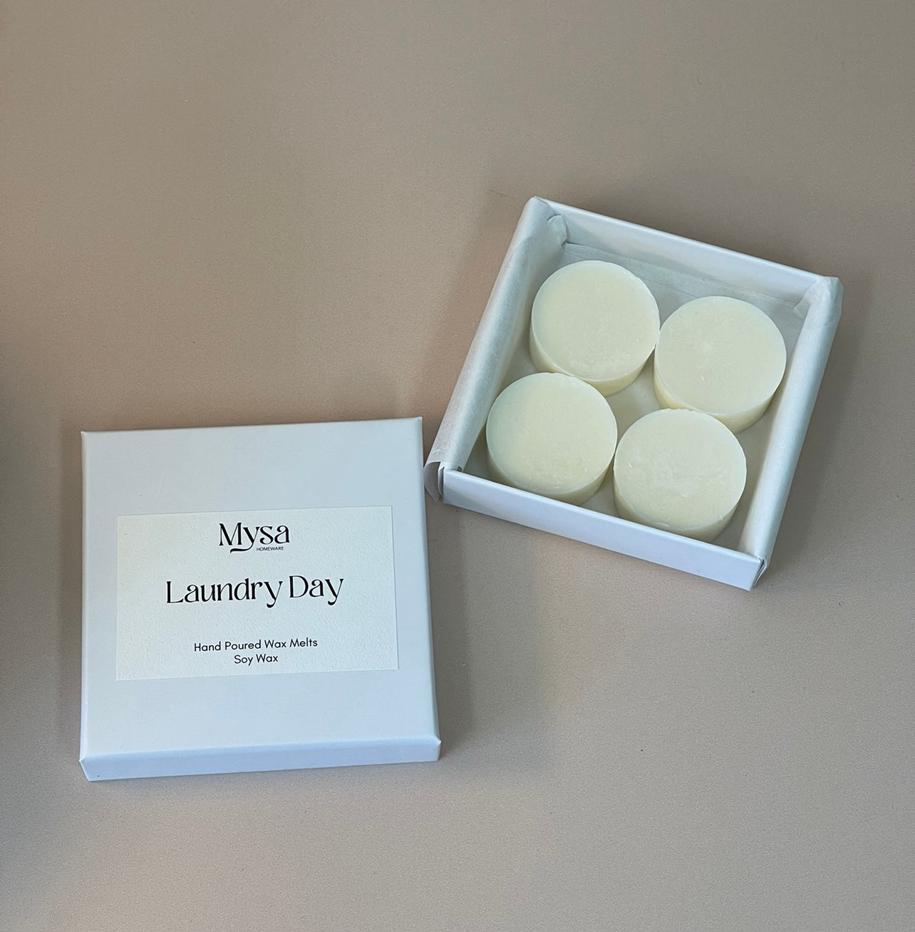 Laundry Day luxury scented wax melts in gift box. Home fragrance with soy wax and Baby Powder, light musk, lavender &amp; jasmine.