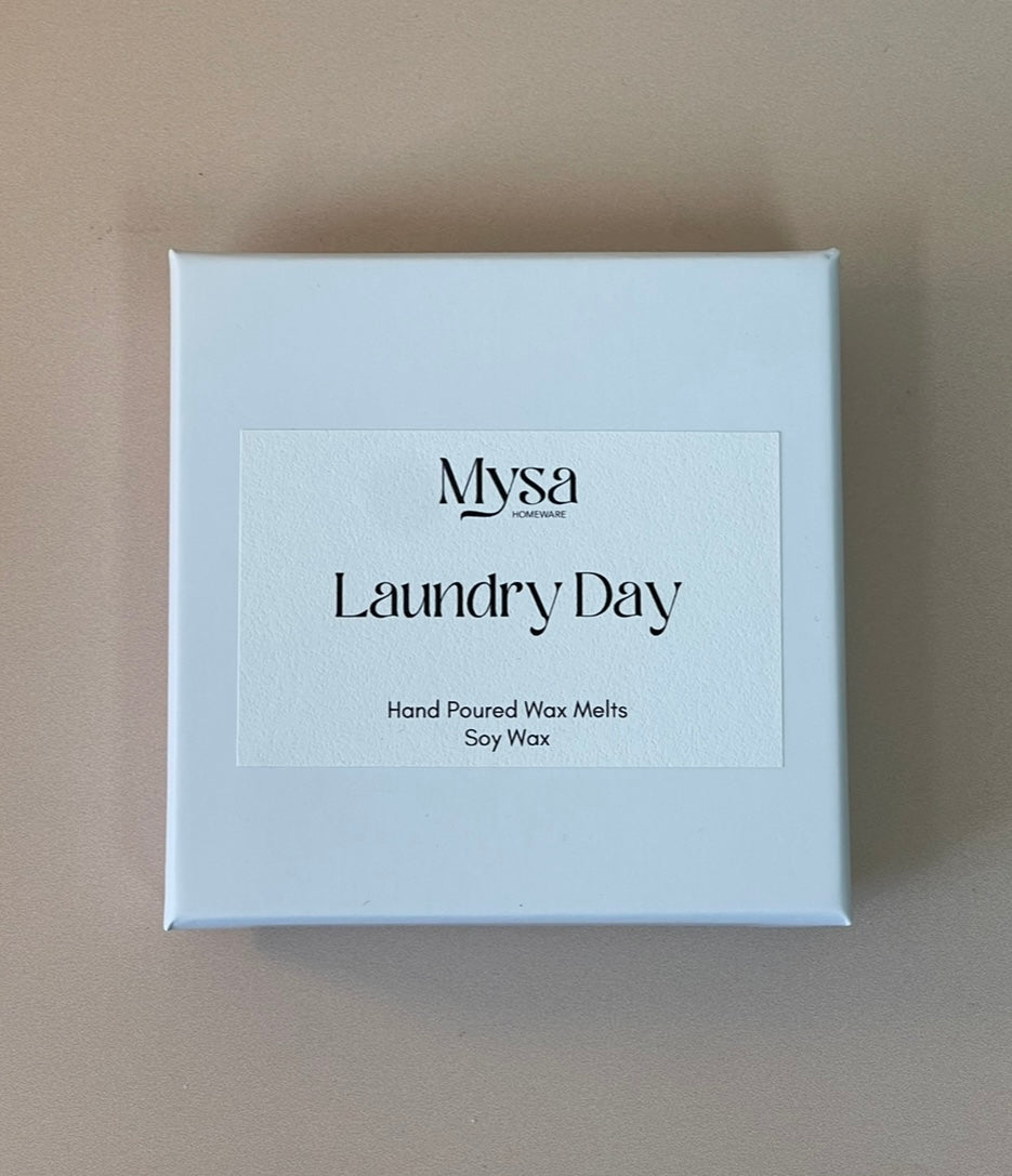 Laundry Day luxury scented wax melts in gift box. Home fragrance with soy wax and Baby Powder, light musk, lavender &amp; jasmine.