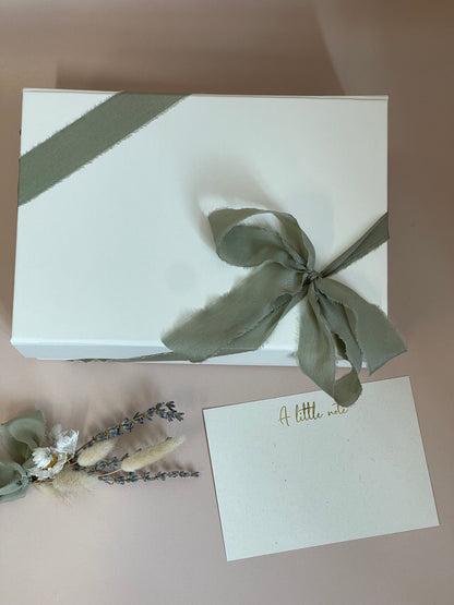 The Candle Gift Box