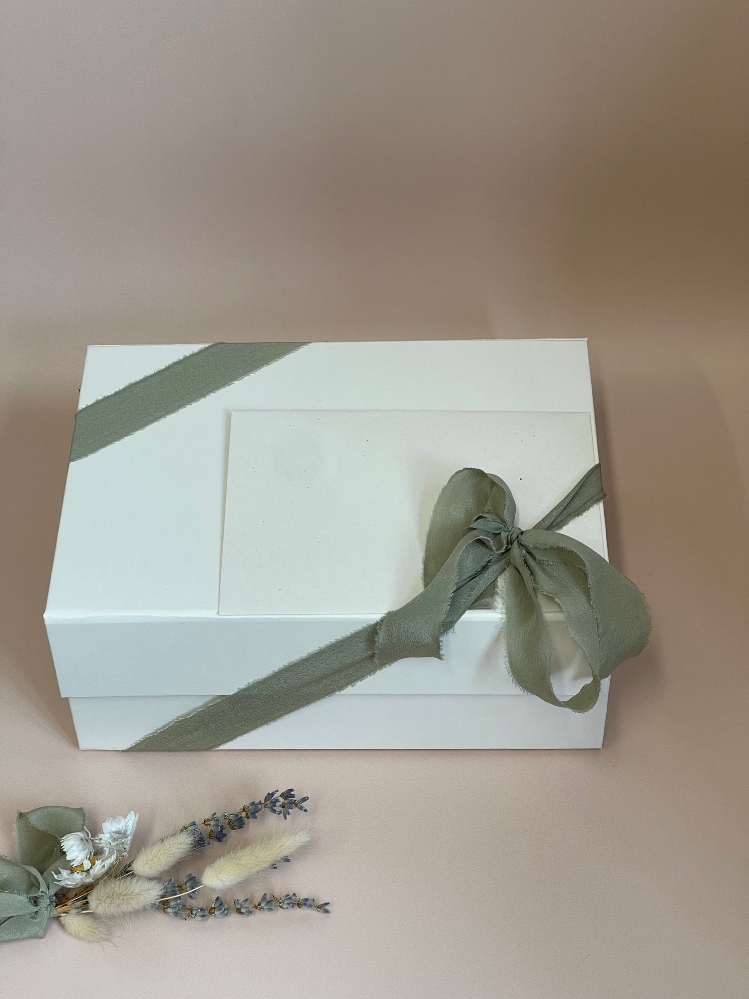 The Candle Gift Box