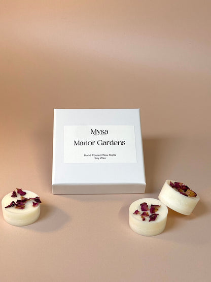 Manor Gardens luxury scented wax melts in gift box, with soy wax and damson plum, rose and patchouli fragrance.