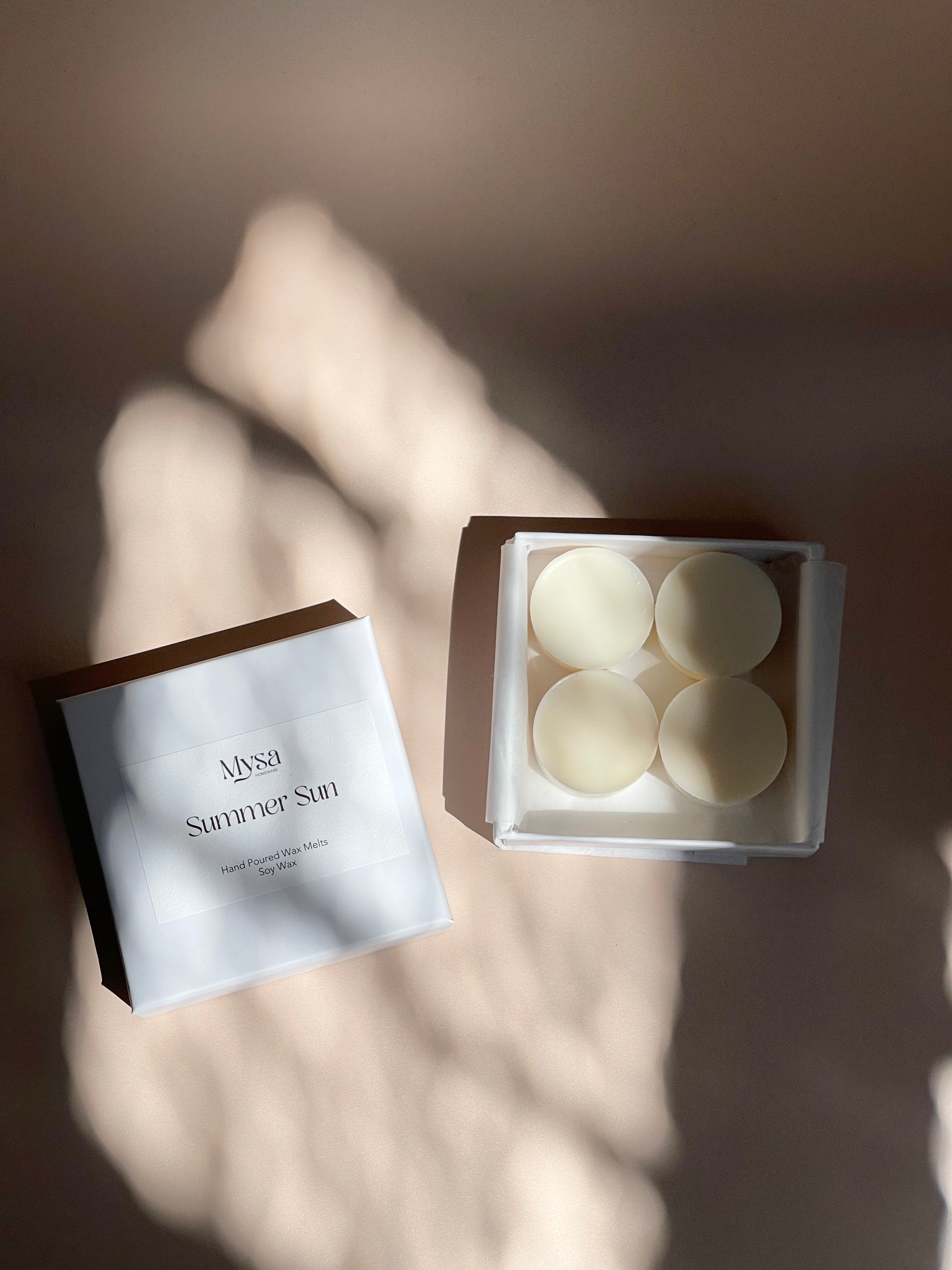 Summer Sun luxury scented wax melts in gift box, with soy wax and Coconut, Nutty, Vanilla, Sandalwood fragrance.